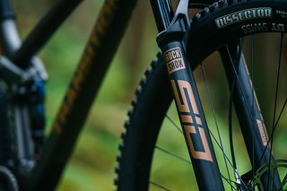Komponenten von SRAM und RockShox bilden das Fundament des neuen Spur