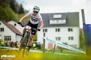Mona Mitterwallner auf der Jagd nach dem Spitzenduo.