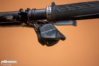 Mit dem SRAM AXS Pod Rocker kommt das Schaltwippen-Feeling für die Pods Mit dem SRAM AXS Pod Rocker kommt das Schaltwippen-Feeling für die Pods