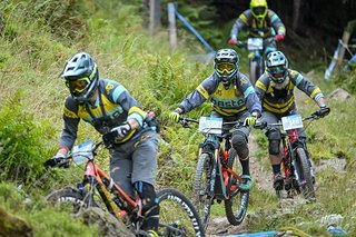 Beim Mondraker Enduro Team-Rennen in Davos geht ihr nicht alleine, sondern als Team an den Start.