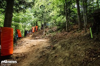 Nach dem kurzen Stück ist das Gefälle etwas weniger wild