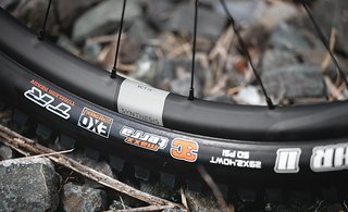 Edel wirds auch mit den Crankbrothers Synthesis Carbon-Laufrädern. Edel wirds auch mit den Crankbrothers Synthesis Carbon-Laufrädern.