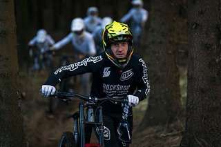 Erik Irmisch bleibt Teil des Teams, rutscht jedoch in eine Mentoren-Rolle.