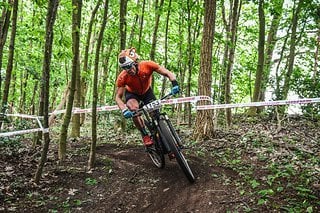 24h Alfsee als Vorbereitung und Test. Mit Spaß und speziellem Outfit gelang der Sieg der inoffiziellen 24h-DM. Temperaturen um den Gefrierpunkt in der Nacht und der teils heftige Wind Norddeutschlands waren kein Zuckerschlecken.