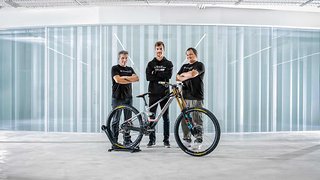 Das MS Mondraker-Team hat sich für die nächsten drei Jahre die Dienste von David Trummer gesichert Das MS Mondraker-Team hat sich für die nächsten drei Jahre die Dienste von David Trummer gesichert
