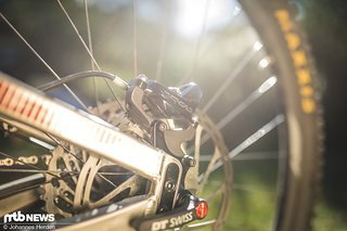 Dank ihrem Mix aus Power, Einstellbarkeit und Modulation konnte uns die SRAM Code RSC-Bremse im Test überzeugen, wie kaum eine Bremse zuvor. Dank ihrem Mix aus Power, Einstellbarkeit und Modulation konnte uns die SRAM Code RSC-Bremse im Test überzeugen, wie kaum eine Bremse zuvor.