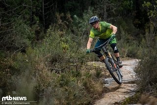 Mit dem Moab III Trikot und der Slickrock Shorts bietet Vaude ein insgesamt eher locker geschnittenes Enduro-Outfit zum fairen Preis an