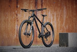 Last Fastforward - es kann wahlweise mit 29er oder 650b + Reifen gefahren werden Last Fastforward - es kann wahlweise mit 29er oder 650b + Reifen gefahren werden