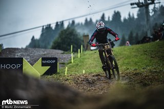 Im Vorjahr konnte Benoit Coulanges hier das perfekte Rennwochenende hinlegen. Das ist ihm dieses Jahr nicht gelungen, was die Fans aber nicht davon abgehalten hat, den Commencal-Fahrer ausgiebig abzufeiern