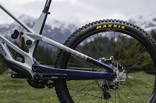 Das neue Rallon setzt auf einen Split-Pivot Hinterbau mit stehendem Dämpfer. Das neue Rallon setzt auf einen Split-Pivot Hinterbau mit stehendem Dämpfer.