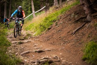 HAIBIKE Enduro Crew im Wurzeltrail