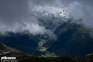 Wolkiger Blick vom Weissfluhjoch Wolkiger Blick vom Weissfluhjoch