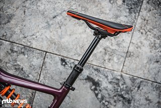 Die hauseigene OC MC20 Mountain Control Dropper bietet einen Verstellweg von 150 mm. Die hauseigene OC MC20 Mountain Control Dropper bietet einen Verstellweg von 150 mm.