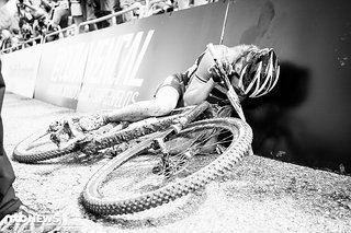 Gunn-Rita Dahle-Flesjaa total ausgepowert nach einer harten Schlussrunde gegen Catharine Pendrel. Platz 4 für die Norwegerin.