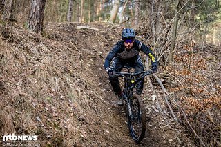 In ruppigen Steilabfahrten wie dieser wird man dann doch daran erinnert, dass man auf einem Hardtail sitzt In ruppigen Steilabfahrten wie dieser wird man dann doch daran erinnert, dass man auf einem Hardtail sitzt