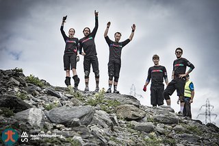 Gute Stimmung im Ziel von Stage 7.