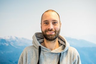 Dennis Haas ist seit Februar dabei und kümmert sich in erster Linie um die täglichen News. Dennis Haas ist seit Februar dabei und kümmert sich in erster Linie um die täglichen News.