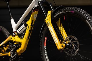 Das Fahrwerk stimmt Texi für den kommenden Lauf etwas härter ab und packt zudem ein Token in die ZEB Ultimate. Das Fahrwerk stimmt Texi für den kommenden Lauf etwas härter ab und packt zudem ein Token in die ZEB Ultimate.