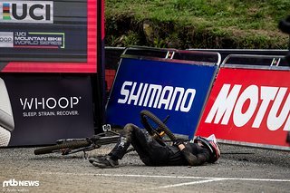 Besonders spektakulär war der Run von Luke Wayman, der in der letzten Kurve hart stürzte, aber so viel Geschwindigkeit mitbrachte, dass er – wenn auch etwas ungelenk – die Lichtschranke im Ziel auslöste