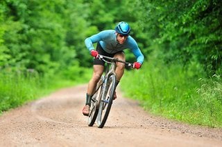 Es waren nun wieder Geschwindigkeiten über 70 km/h möglich, aber die Ideallinie wurde immer enger.