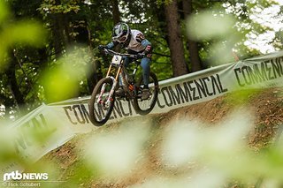 Loris Vergier ist einer der Mountainbiker, der kurz vor einem Wechsel zu einem neuen Team steht. Für den französischen Überflieger waren die Vertragsverhandlungen trotz Corona-Pandemie wahrscheinlich vergleichsweise unkompliziert.