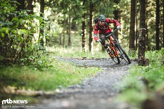 All-Mountain- und Enduro-Helme müssen einen großen Spagat beherrschen