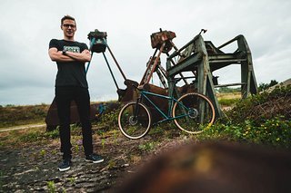Stolzer Besitzer samt Bike Stolzer Besitzer samt Bike