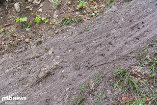 Lehmboden + Regen = glatt wie Schmierseife