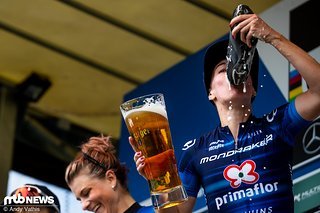 Aus dem Glas trinken schafft ja jeder …