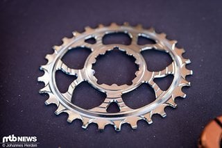 Das Titankettenblatt wechselt für $ 200 USD den Besitzer und ist für SRAM oder Shimano erhältlich.