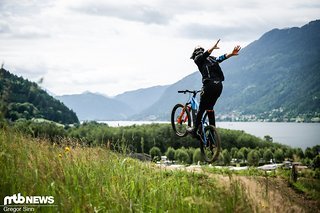 Der Trail endet in einer Übungs-Area direkt am See. Der Trail endet in einer Übungs-Area direkt am See.