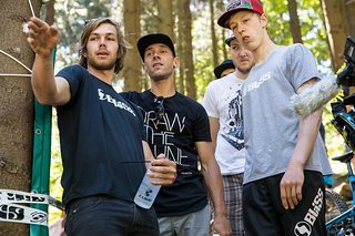 Fabien Barel und die Cube Global Squad waren beim iXS Downhill Cup dabei Fabien Barel und die Cube Global Squad waren beim iXS Downhill Cup dabei
