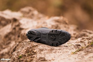 Die profilierte Sohle sorgt für genügend Grip im Gelände