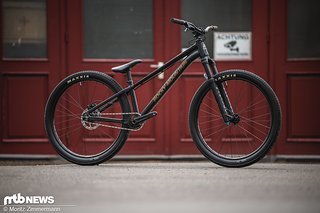 Das Rocky Mountain Flow soll das perfekte Pumptrack-Bike sein und ist in zwei Rahmengrößen erhältlich.