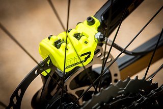 Von der Magura MT7 Bremse bin ich total überzeugt. Sehr wartungsarm und endlos Bremspower, einfach zuverlässig! Von der Magura MT7 Bremse bin ich total überzeugt. Sehr wartungsarm und endlos Bremspower, einfach zuverlässig!