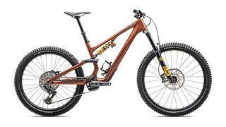 Das Specialized Stumpjumper Öhlins-Modell mit 160 mm an der Front für 8.500 € … Das Specialized Stumpjumper Öhlins-Modell mit 160 mm an der Front für 8.500 € …