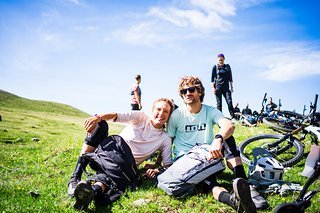Fast wie Urlaub - Schokoriegel zwischen den Zähnen und Sonne im Gesicht. Fast wie Urlaub - Schokoriegel zwischen den Zähnen und Sonne im Gesicht.