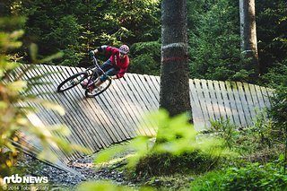 Hannes im großen Wallride auf "Flowing Ten" Hannes im großen Wallride auf "Flowing Ten"