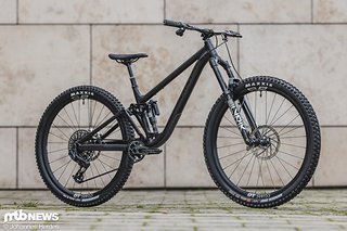 Die beiden neuen Last Bikes Glen und Coal setzen auf die gleiche Rahmenplattform unterscheiden sich dank unterschiedlicher Links aber recht deutlich in ihren Eckdaten