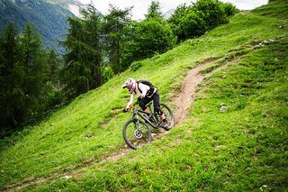 Ines findet sich gut ins Rennenfahren zurück und beendet den ersten Tag auf Platz 1. Sobald eine Startnummer am Rad ist, gibt sie Gas. Ines findet sich gut ins Rennenfahren zurück und beendet den ersten Tag auf Platz 1. Sobald eine Startnummer am Rad ist, gibt sie Gas.