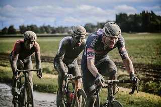 Ob Mathieu van der Poel bei Paris-Roubaix gerne mit Schutzblechen unterwegs gewesen wäre?