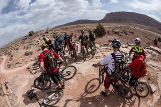 "XC" ist das, was man in Deutschland vermutlich irgendwo zwischen "Trail" und "Allmountain" einordnen würde "XC" ist das, was man in Deutschland vermutlich irgendwo zwischen "Trail" und "Allmountain" einordnen würde