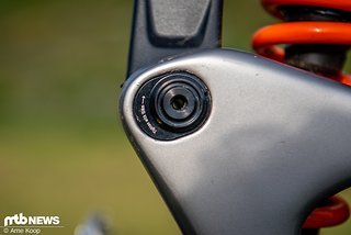 Ein Flipchip stellt sicher, dass sich die Geometrie zwischen 29" und 27,5"-Hinterrad nicht verändert. Ein Flipchip stellt sicher, dass sich die Geometrie zwischen 29" und 27,5"-Hinterrad nicht verändert.