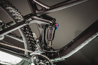 Die cleane, canyon-typische Optik und Formensprache setzt sich auch 2016 beim Nerve fort
