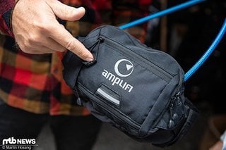 Das Amplifi Hipster 4-Hipbag soll mit vier Litern Stauraum der perfekte Begleiter für Trail- und Enduro-Touren sein