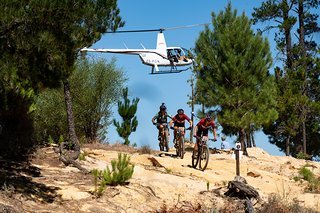 Nicht minder herausfordernd geht es morgen auf der zweiten Etappe des Cape Epic 2022 zu: 118 Kilometer und 2.350 Höhenmeter gilt es auf dem Weg von Lourensford nach Greyton zu bewältigen Nicht minder herausfordernd geht es morgen auf der zweiten Etappe des Cape Epic 2022 zu: 118 Kilometer und 2.350 Höhenmeter gilt es auf dem Weg von Lourensford nach Greyton zu bewältigen