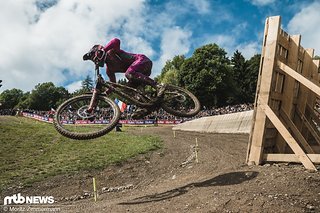 Jacky Piercy konnte zwar nicht an sein starkes Quali-Ergebnis anknüpfen, doch allein die Final-Teilnahme ohne LCQ-Strafrunde wird dem Commencal-Fahrer Auftrieb geben.