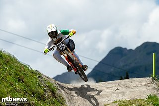 Oisin O'Callaghan musste alle Hoffnungen auf ein Top-Ergebnis nach einem Sturz aufgeben.