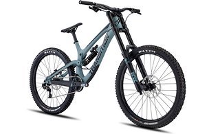Das neue Transition TR11 V2 kommt in zwei verschiedenen Aufbau-Varianten von 5.299 bis 7.299 $, alternativ gibt es den Boliden auch als Rahmenset zu kaufen – für 3.299 $. Das neue Transition TR11 V2 kommt in zwei verschiedenen Aufbau-Varianten von 5.299 bis 7.299 $, alternativ gibt es den Boliden auch als Rahmenset zu kaufen – für 3.299 $.