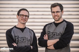 Marketing-Mitarbeiter Bastian und Ingenieur Lukas waren für die MTB-News Hausmesse BikeStage vor Ort und haben uns ihre neuen Produkte gezeigt. Marketing-Mitarbeiter Bastian und Ingenieur Lukas waren für die MTB-News Hausmesse BikeStage vor Ort und haben uns ihre neuen Produkte gezeigt.